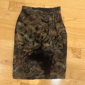 New Eva Franco sz 2 silk pencil skirt